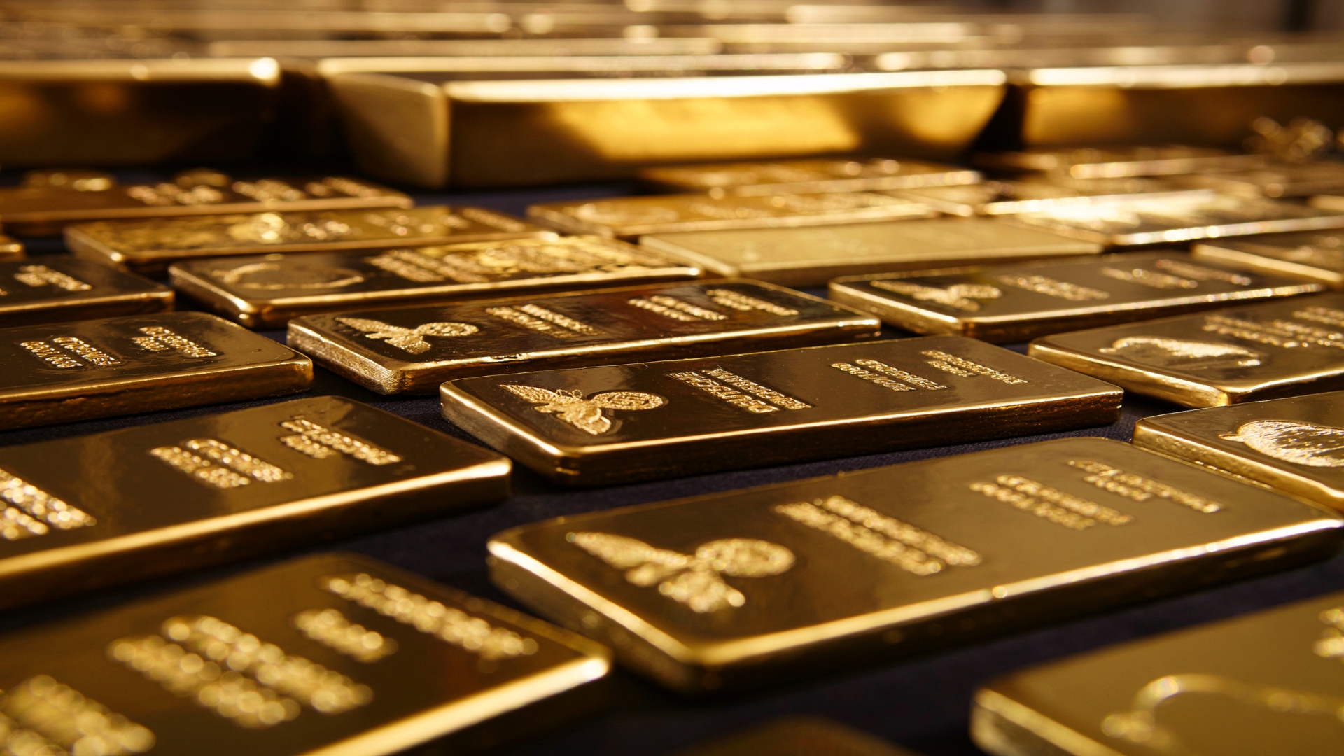 The Benefits And Risks Of Investing In Physical Gold - EU Business News