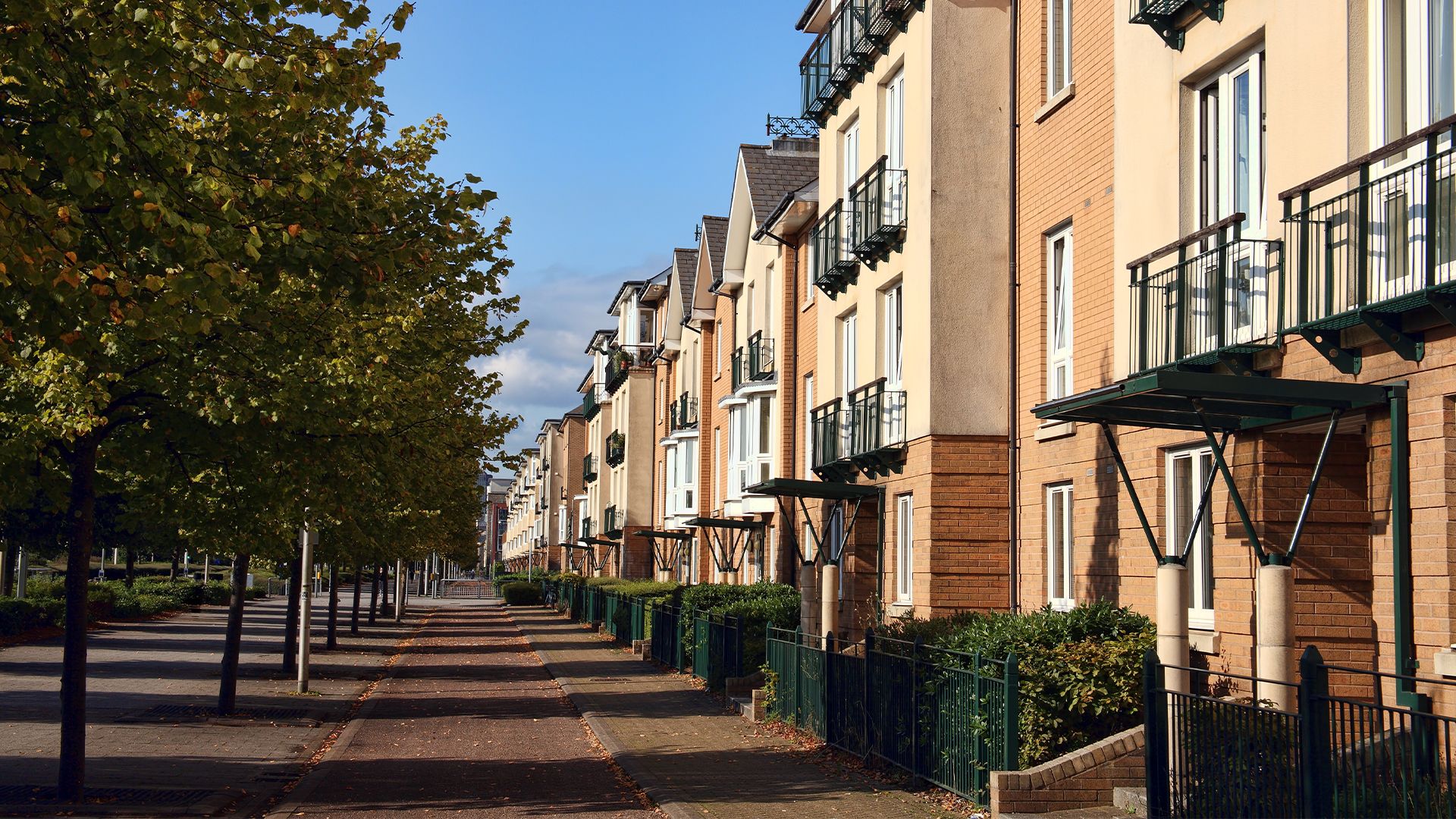 Modern new terraced houses and apartment flats in Cardiff